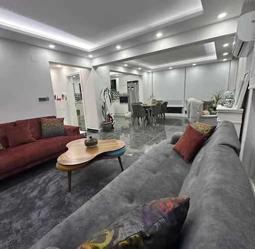 Bahçeli Verandalı şirin Ev Havalimanına Yakın Villa *
