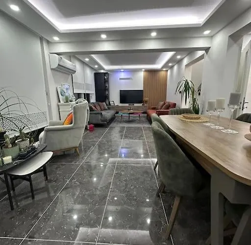 Bahçeli Verandalı şirin Ev Havalimanına Yakın Villa