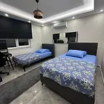 Bahceli Verandali Sirin Ev Havalimanina Yakin Villa *